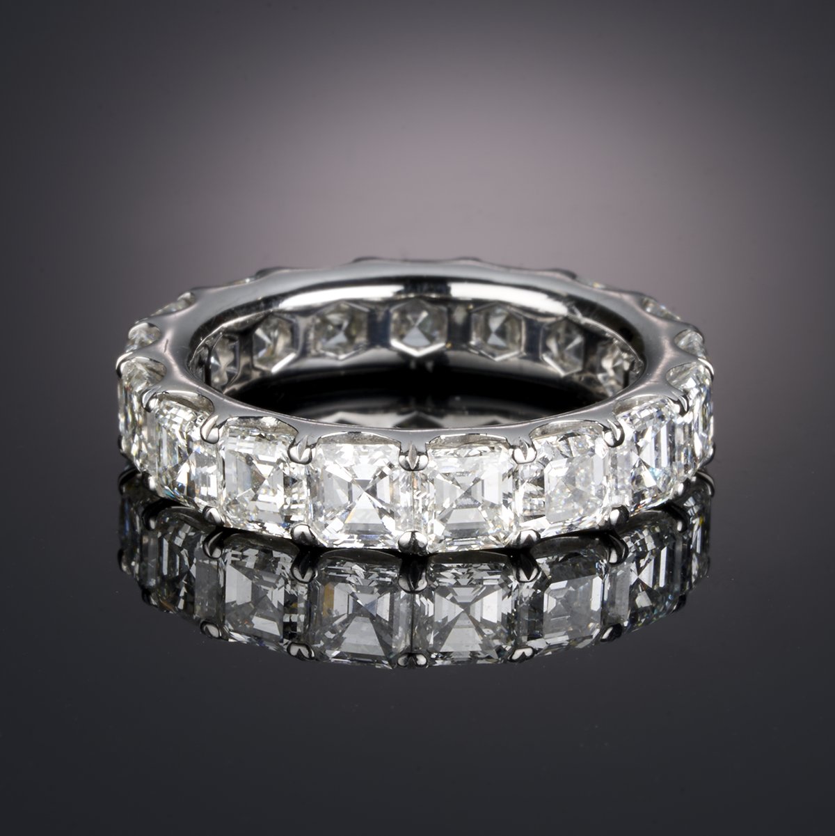 6.75 ctw Diamond Eternity Band