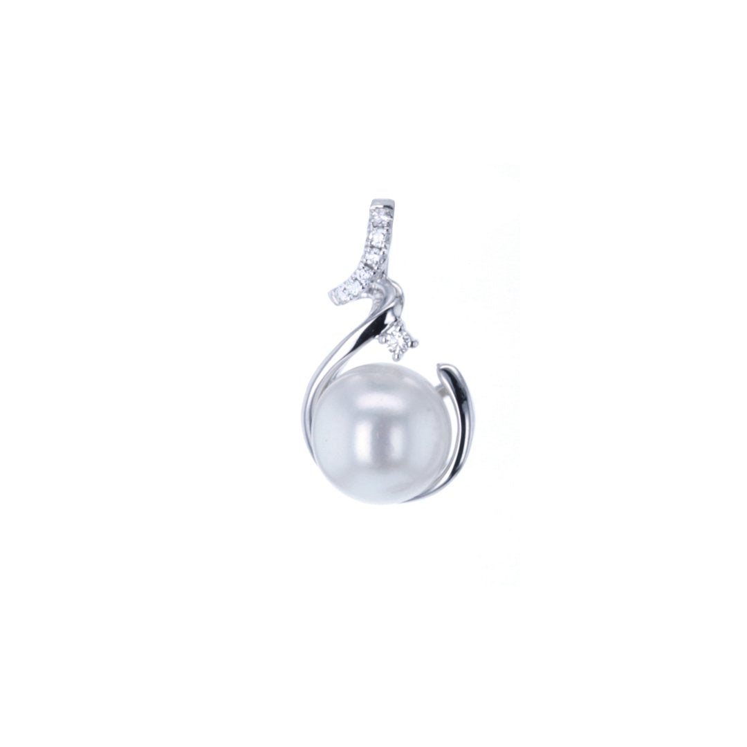 Pearl & Diamond Pendant