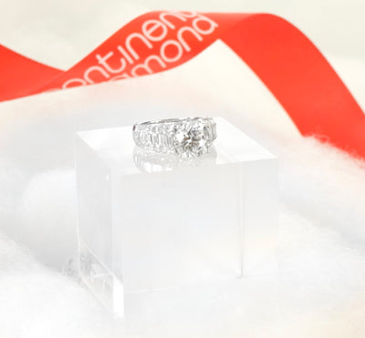 2.12 ctw Diamond Solitaire Engagement Ring