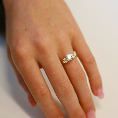 0.28 ctw Diamond Solitaire Engagement Ring