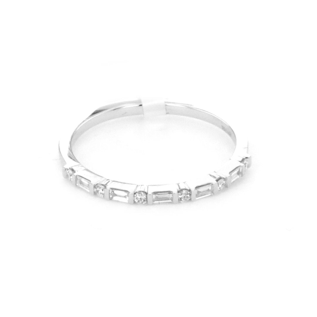 0.18 ctw Diamond Band