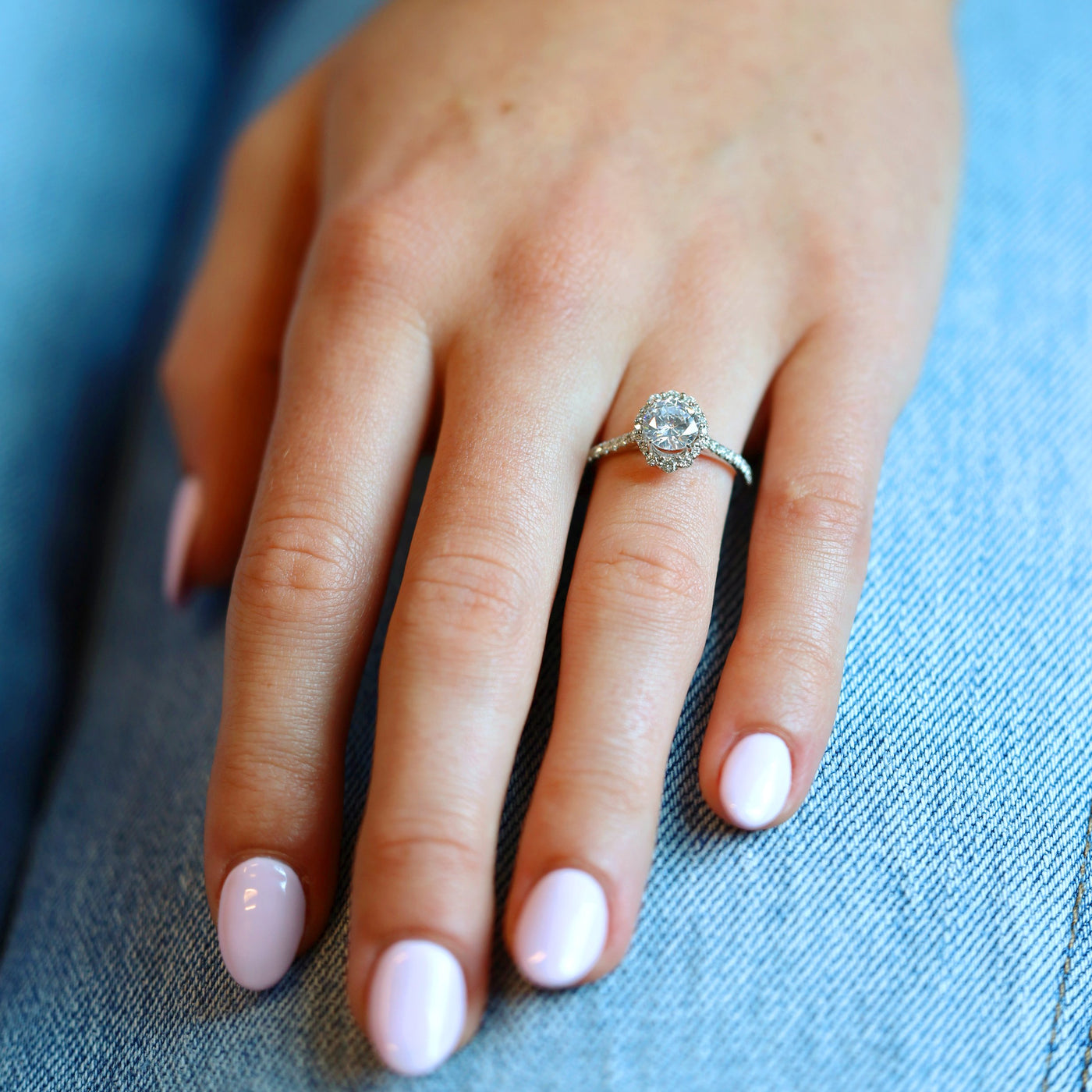 0.36 ctw Diamond Halo Engagement Ring