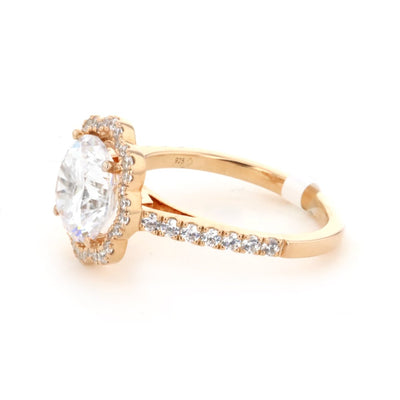 0.44 ctw Diamond Halo Engagement Ring
