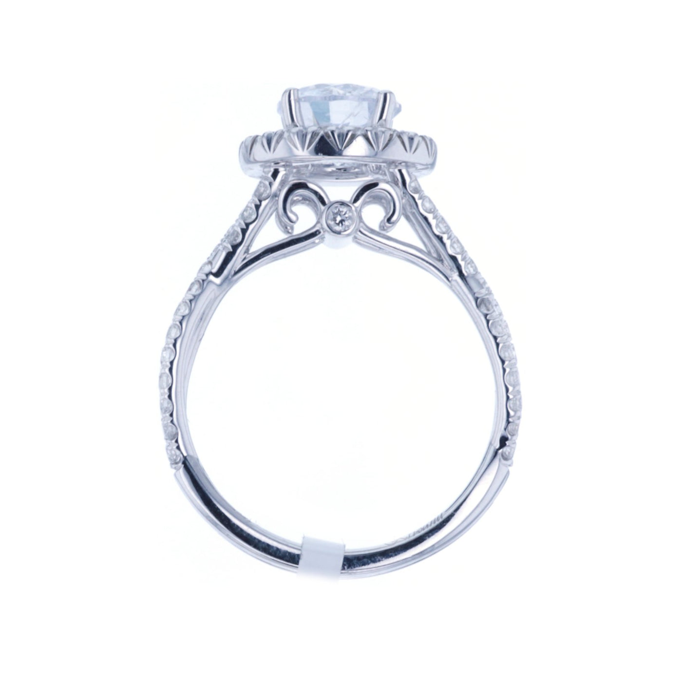 0.81 ctw Diamond Halo Engagement Ring