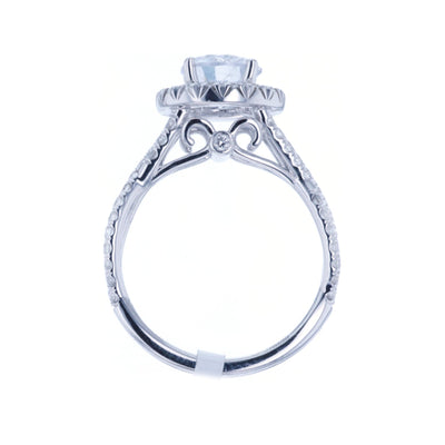 0.81 ctw Diamond Halo Engagement Ring