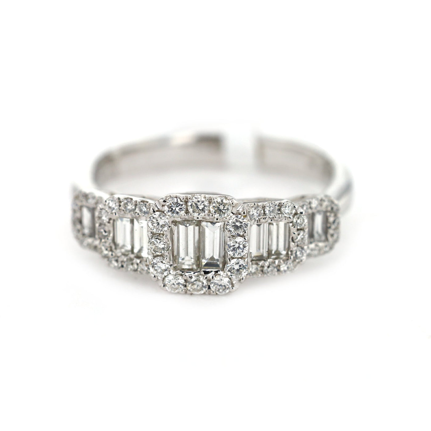 0.72 ctw Diamodn Halo Band
