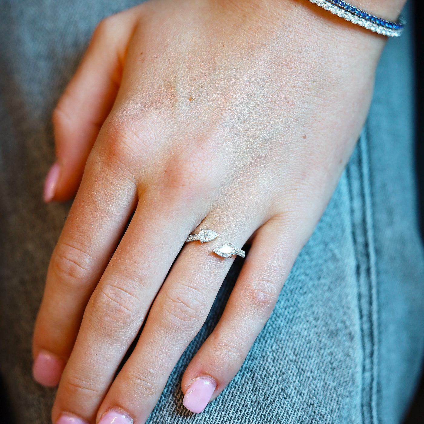 0.88 ctw Diamond Split Band