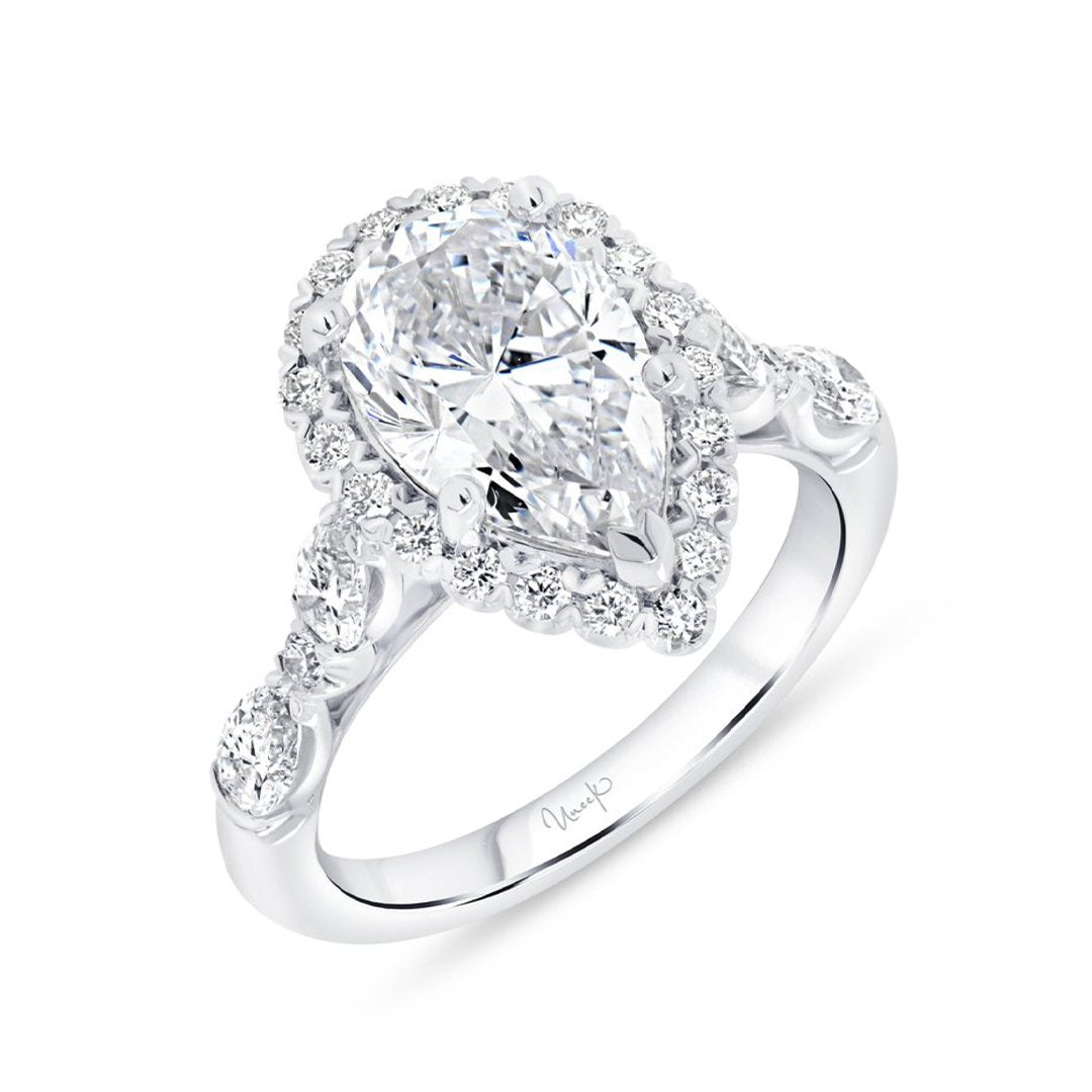1.03 ctw Diamond Halo Engagement Ring
