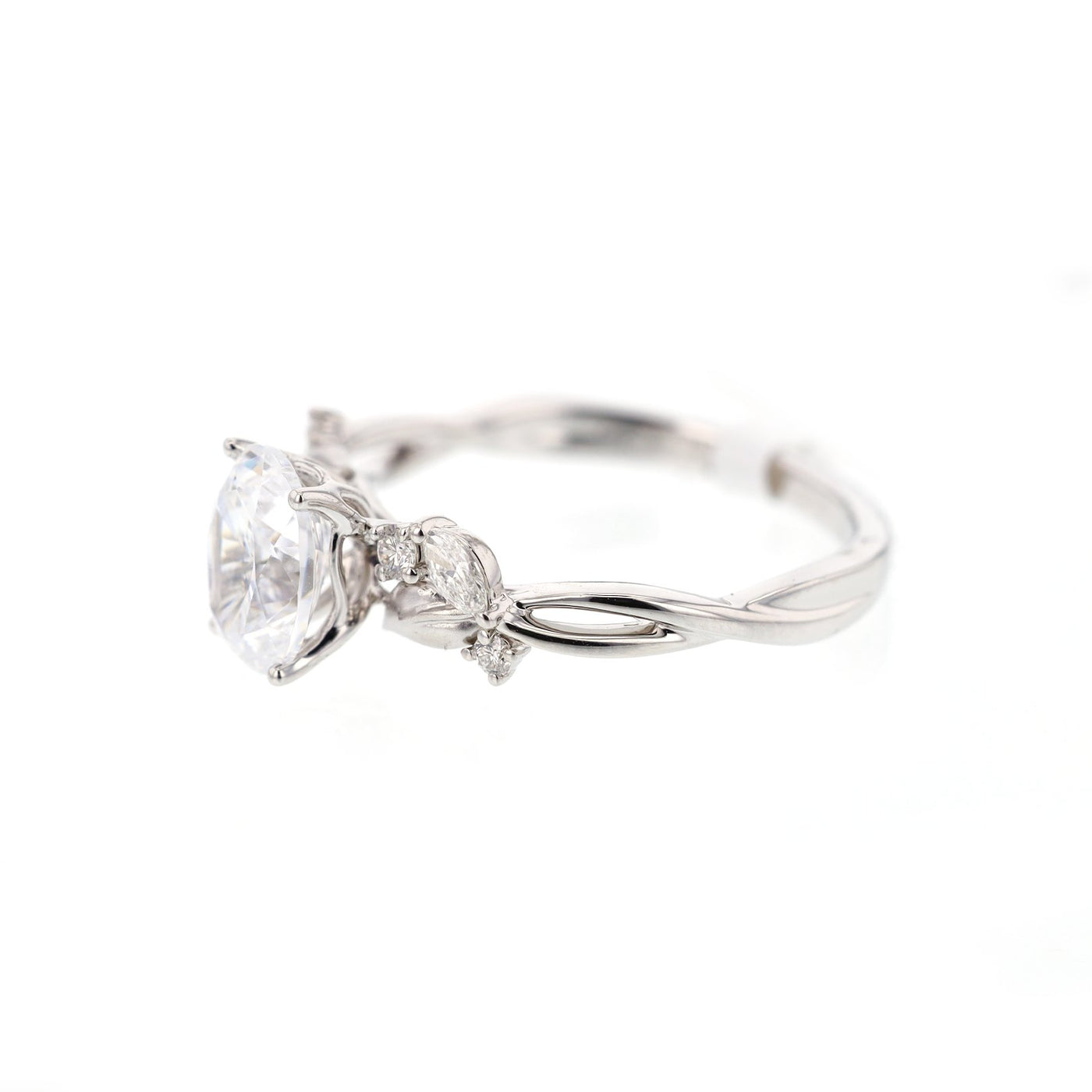 0.21 ctw Diamond Solitaire Engagement Ring