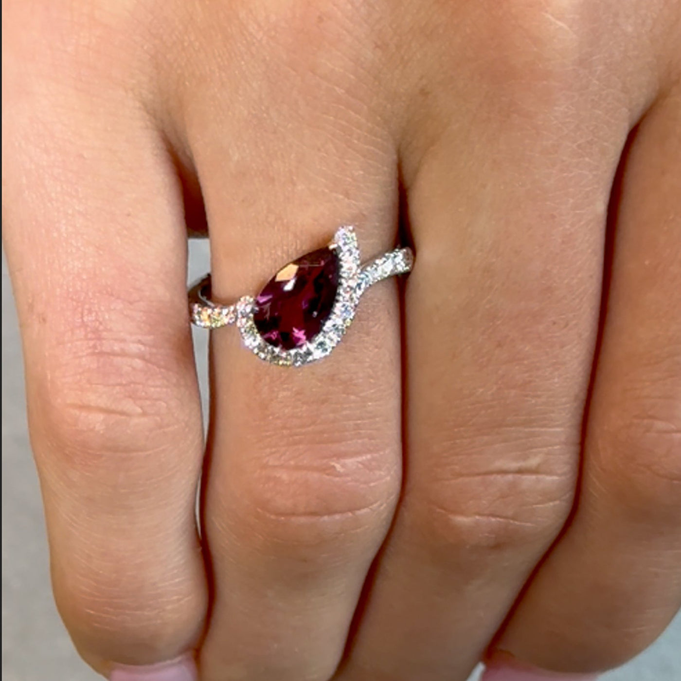 Garnet & Diamond Ring