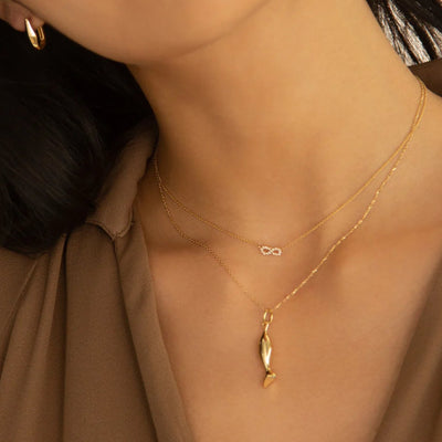 Small Fish Charm Pendant Necklace