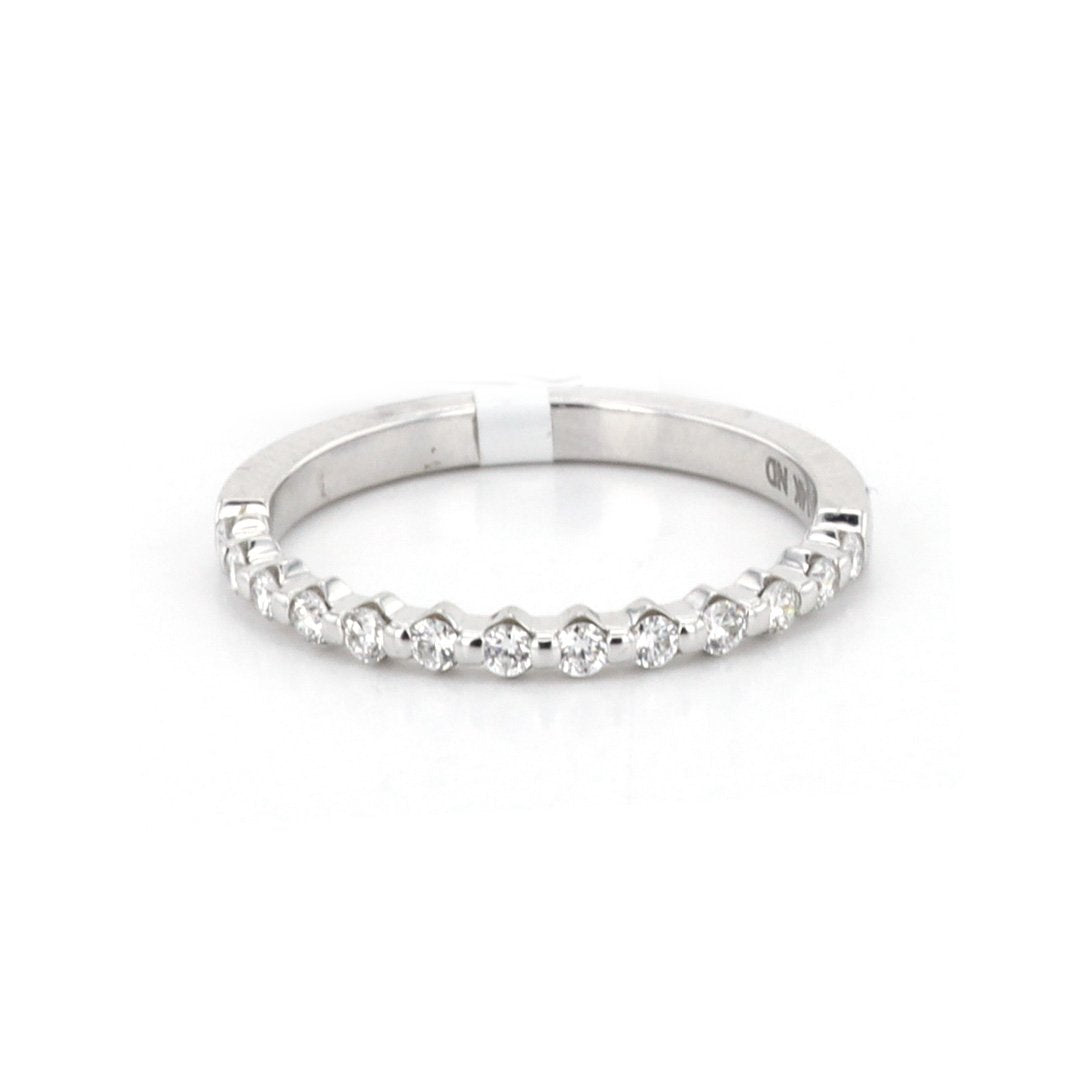 0.22 ctw Diamond Band