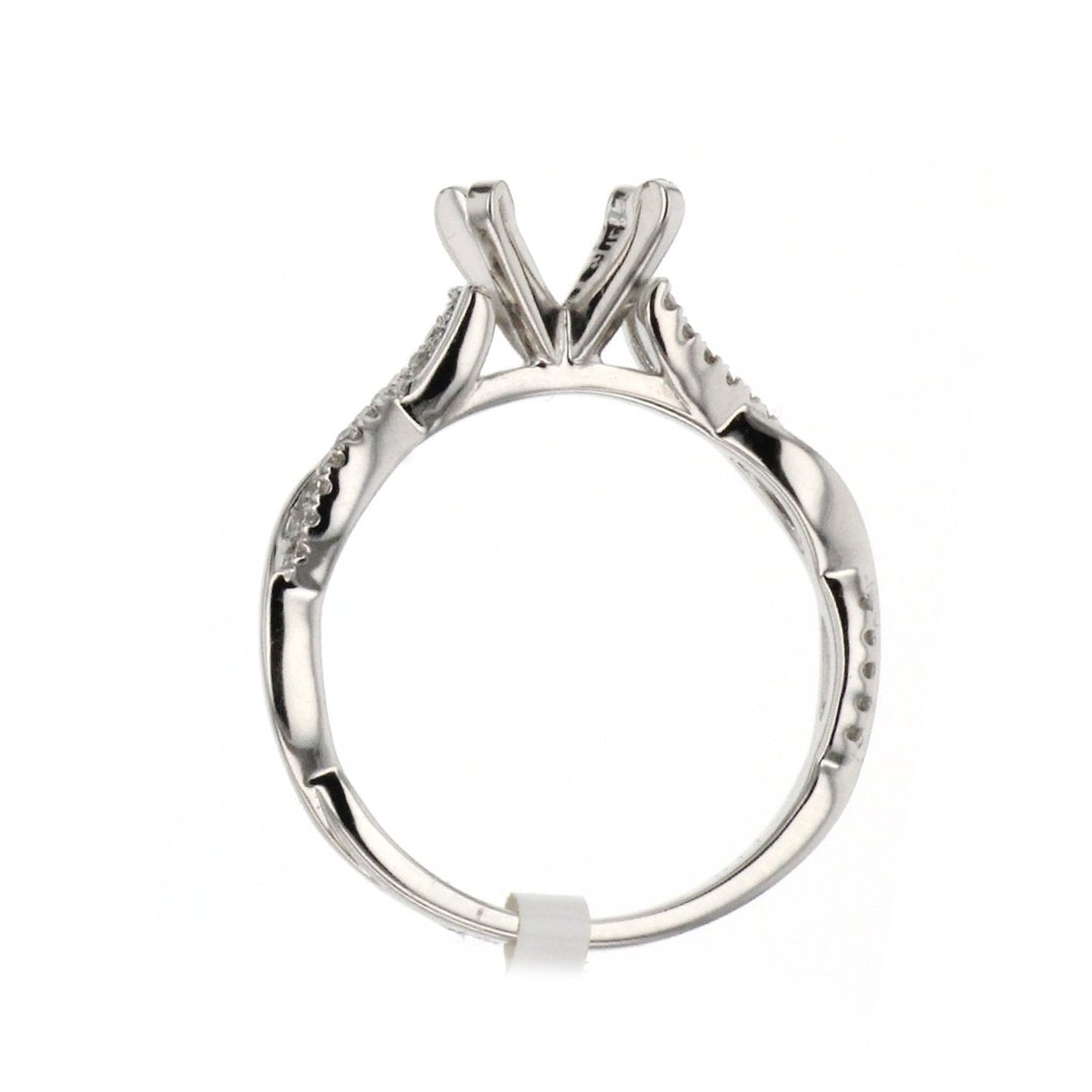 0.11 ctw Diamond Solitaire Engagement Ring