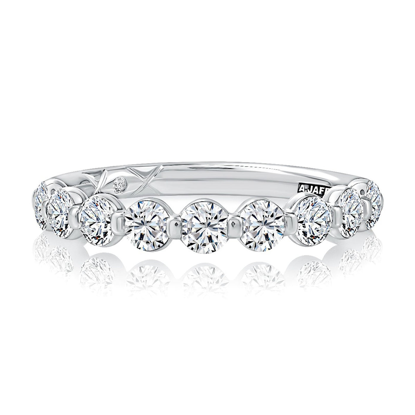 0.86 ctw Diamond Band