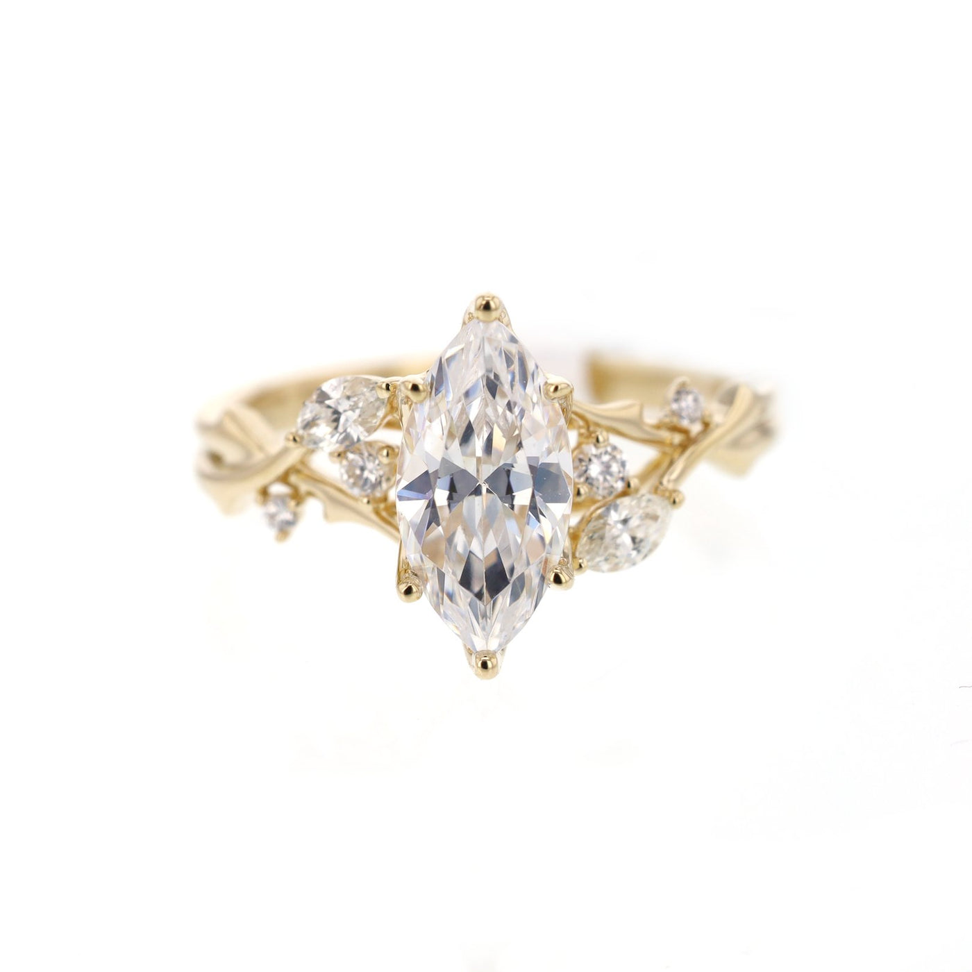 0.24 ctw Diamond Solitaire Engagement Ring