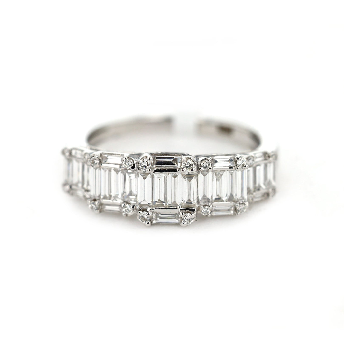0.82ctw Diamond Band