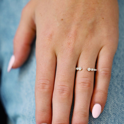 0.37 ctw Diamond Split Top Band