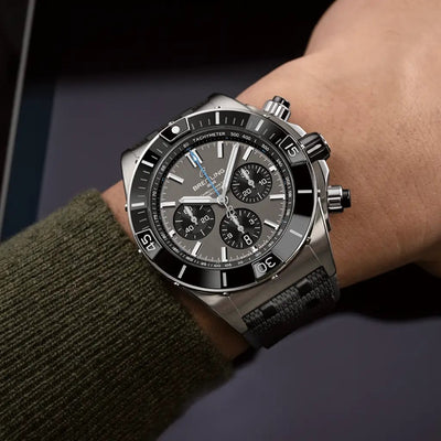 44MM Super Chronomat B01