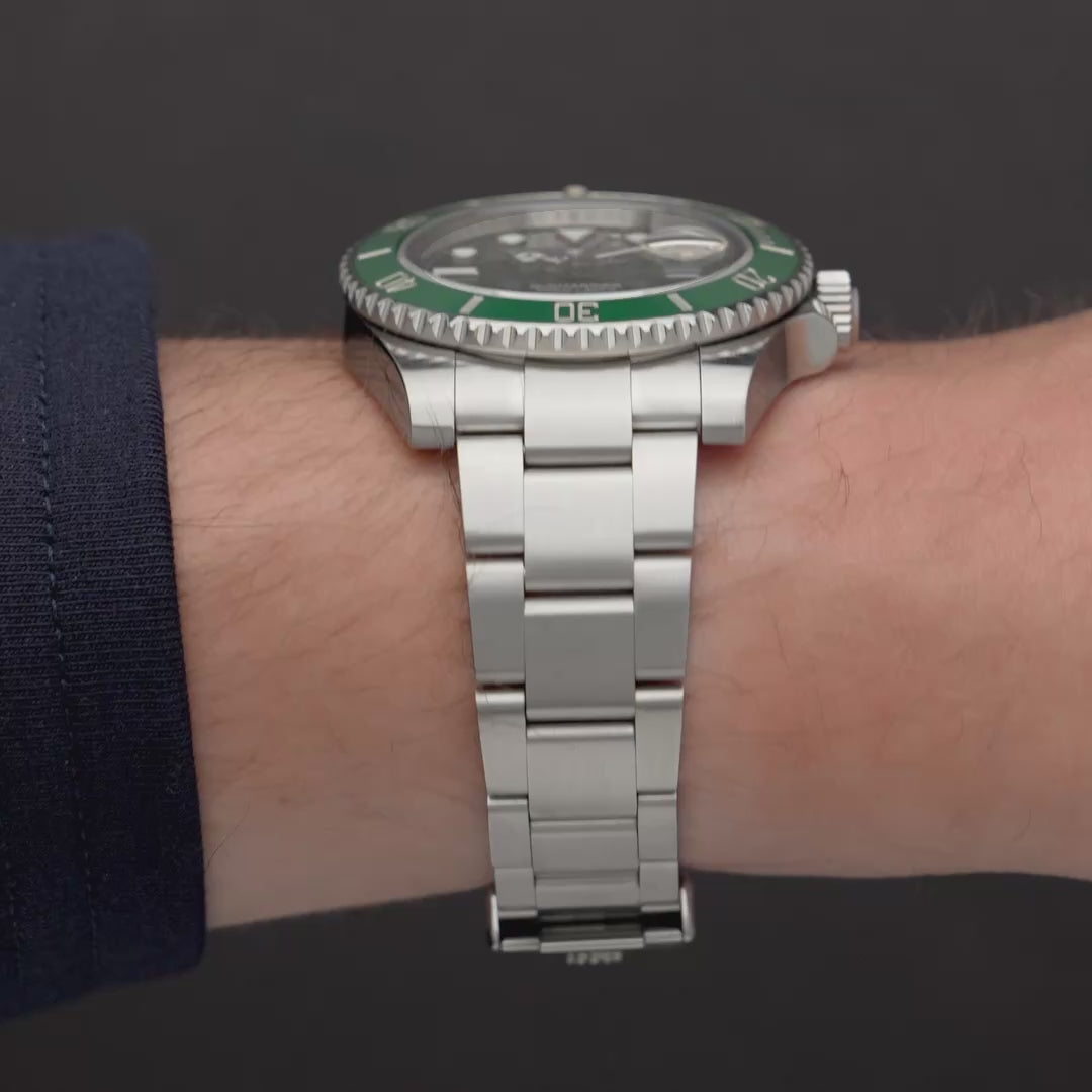 Submariner Date “Hulk” (Ref. 116610LV)